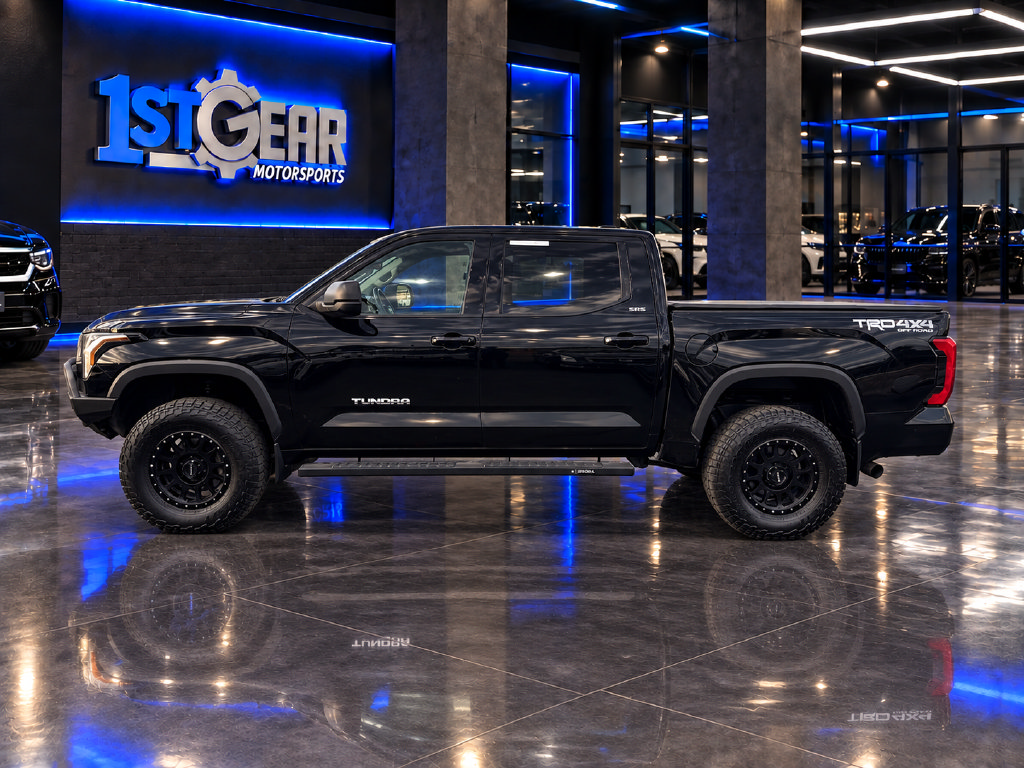 Used 2022 Toyota Tundra SR5 AWD/4WD image 9