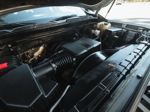 Used 2023 GMC Sierra 2500 SLE w/ SLE Convenience Package image 39