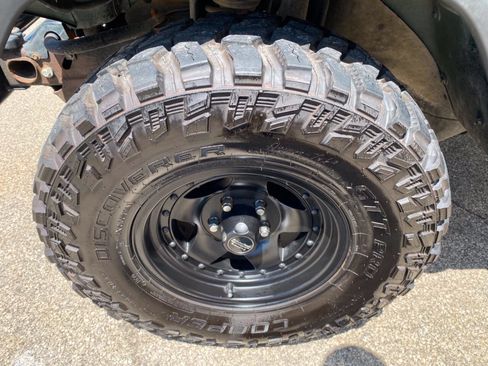 Used 2004 Jeep Wrangler X w/ Wheel Plus Group AWD/4WD image 18