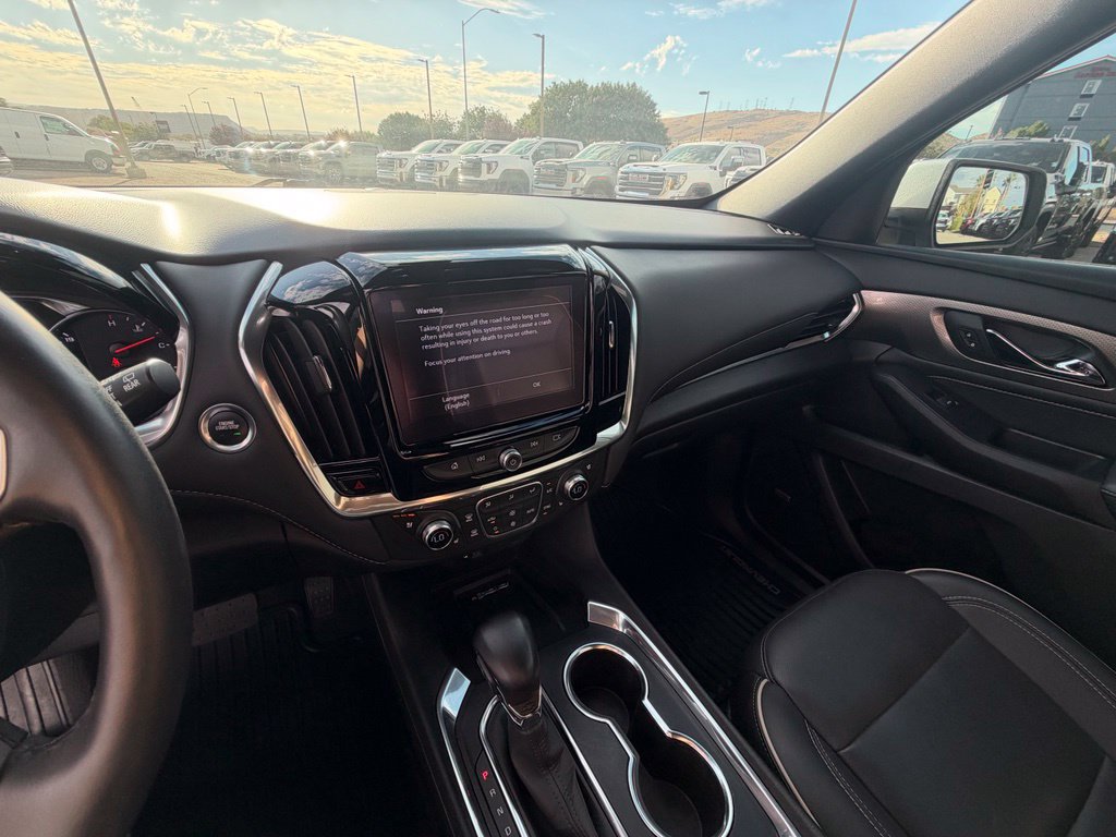 Used 2022 Chevrolet Traverse Premier FWD image 12