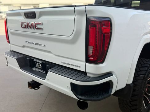 Used 2020 GMC Sierra 3500 Denali w/ Denali Ultimate Package AWD/4WD image 10