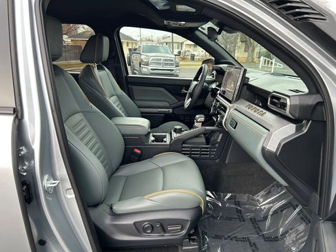 Used 2024 Toyota Tacoma Trailhunter image 28