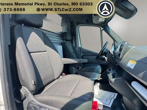 Used 2022 Mercedes-Benz Sprinter 1500 image 19