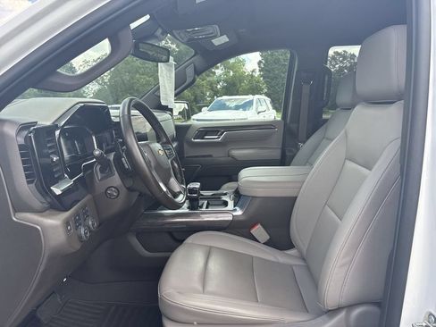 Certified 2024 Chevrolet Silverado 1500 LTZ AWD/4WD image 18