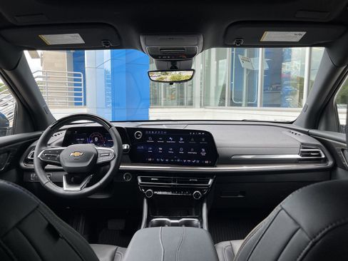 Used 2025 Chevrolet Traverse High Country w/ LPO, Floor Liner Package AWD/4WD image 27