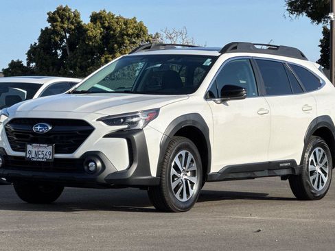 Used 2024 Subaru Outback Premium image 9