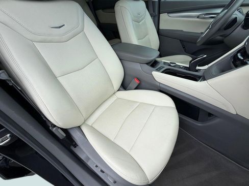 Used 2022 Cadillac XT5 Premium Luxury FWD image 19