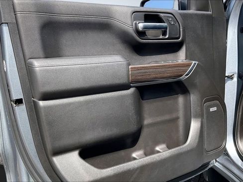 Used 2019 Chevrolet Silverado 1500 LT Trail Boss AWD/4WD image 23