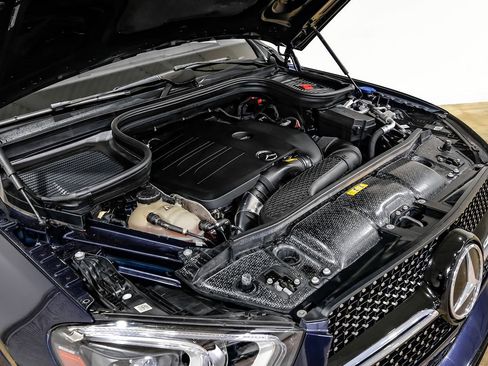 Used 2022 Mercedes-Benz GLE 350 4MATIC w/ AMG Line Exterior image 43