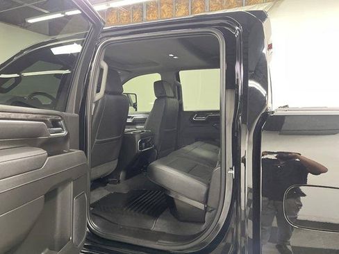 Used 2025 Chevrolet Silverado 2500 LTZ w/ LTZ Plus Package AWD/4WD image 10