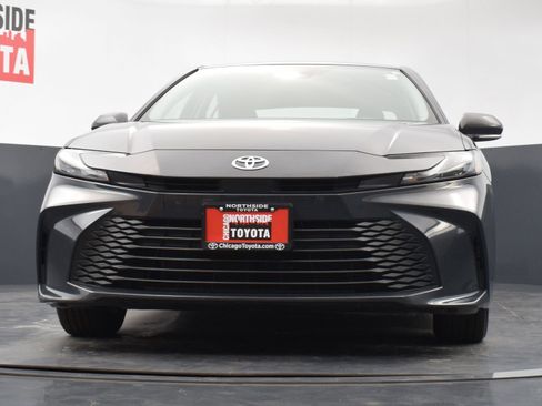 Used 2025 Toyota Camry LE image 30