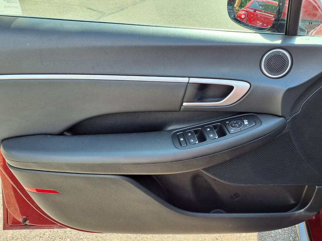 Used 2025 Hyundai Sonata SEL FWD image 15