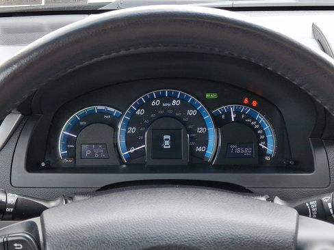 Used 2014 Toyota Camry XLE w/ Leather Package FWD image 21