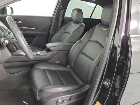 Used 2023 Cadillac XT4 Sport FWD image 17
