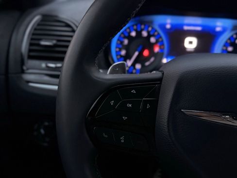 Used 2023 Chrysler 300 S image 37