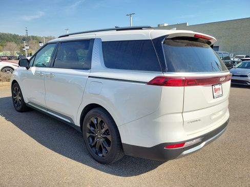 Used 2023 Kia Carnival SX image 23