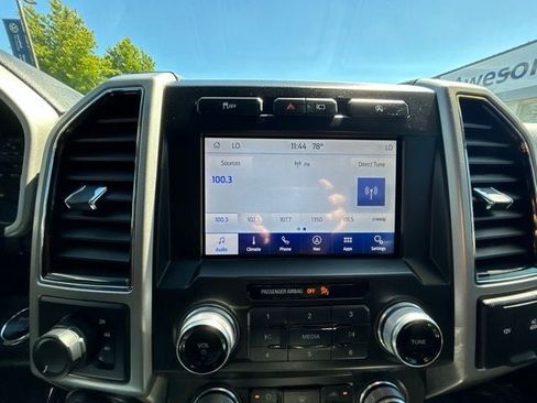 Used 2019 Ford F150 Lariat w/ Equipment Group 502A Luxury AWD/4WD image 20