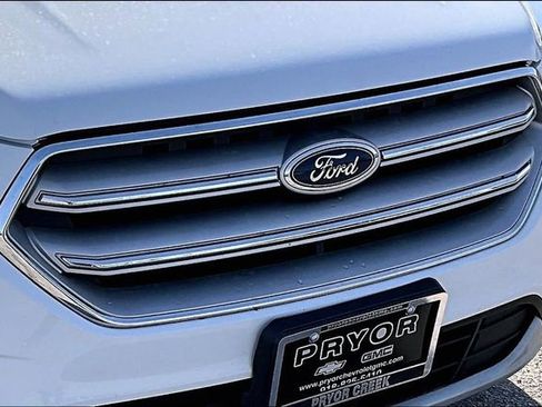 Used 2019 Ford Escape SEL image 33