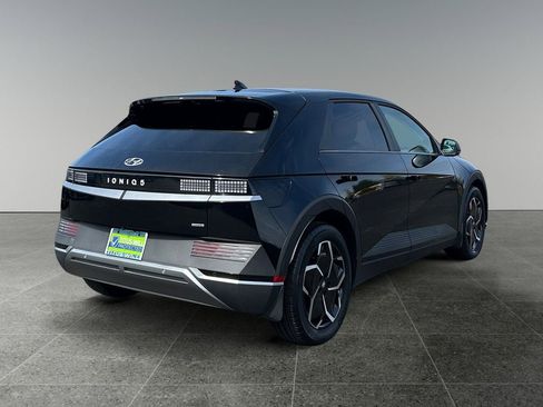 Used 2024 Hyundai Ioniq 5 SEL image 7