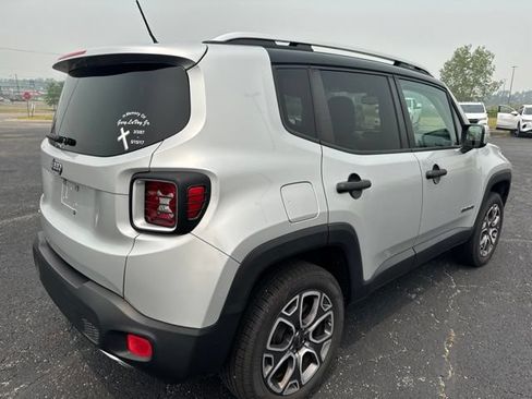 Used 2017 Jeep Renegade Limited AWD/4WD image 4