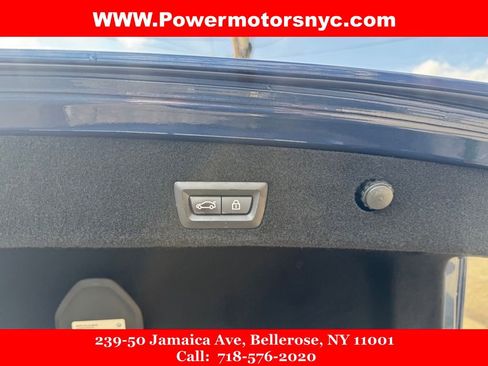 Used 2022 BMW 750i xDrive w/ Executive Package AWD/4WD image 19