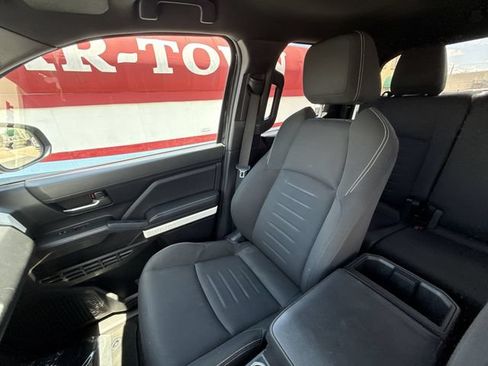 Used 2024 Toyota Tacoma TRD Off-Road AWD/4WD image 24