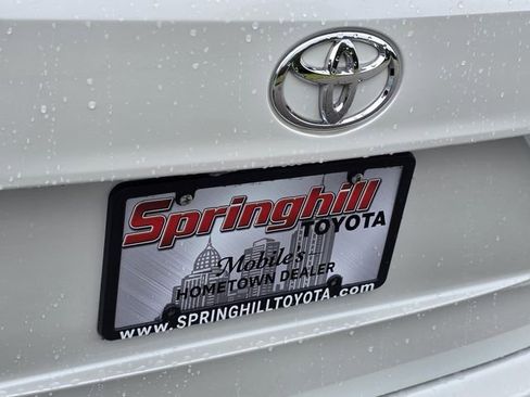 Used 2023 Toyota Highlander L FWD image 29