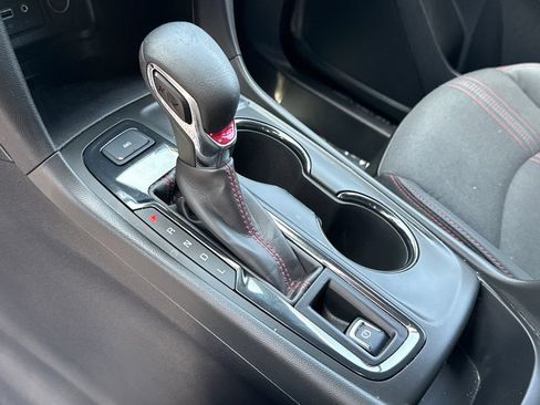 Used 2023 Chevrolet Equinox RS AWD/4WD image 27