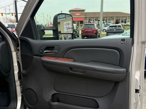 Used 2008 Chevrolet Silverado 3500 LTZ w/ EZ-Lift Tailgate Package image 22