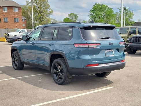 New 2026 Jeep Grand Cherokee L Limited w/ Limited Altitude Package AWD/4WD image 3