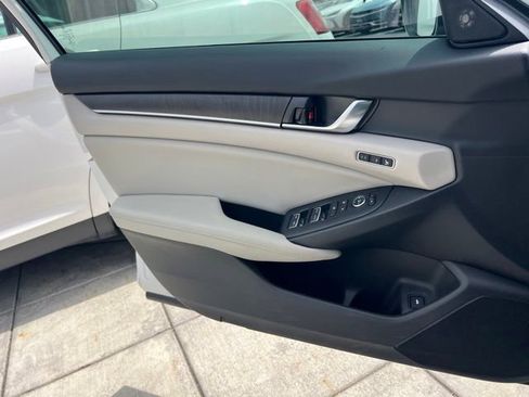Used 2018 Honda Accord EX-L image 16