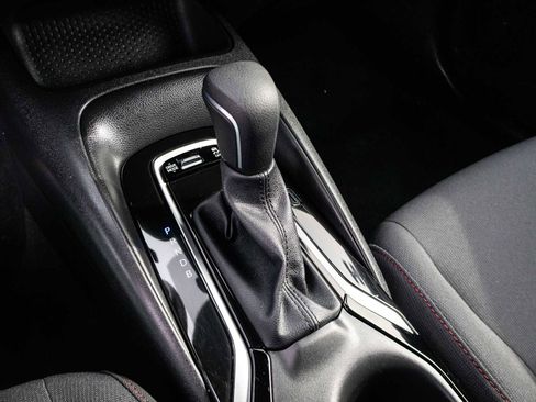 Certified 2025 Toyota Corolla SE w/ Convenience Package image 26