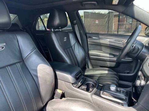 Used 2022 Chrysler 300 S RWD image 18