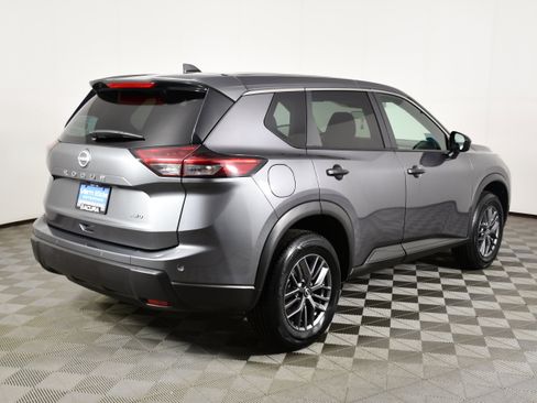 Used 2024 Nissan Rogue S image 6