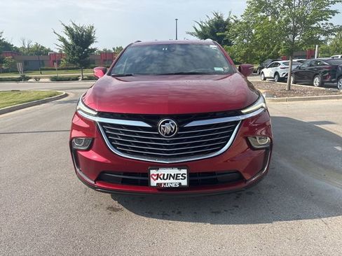 Used 2024 Buick Enclave Premium image 2