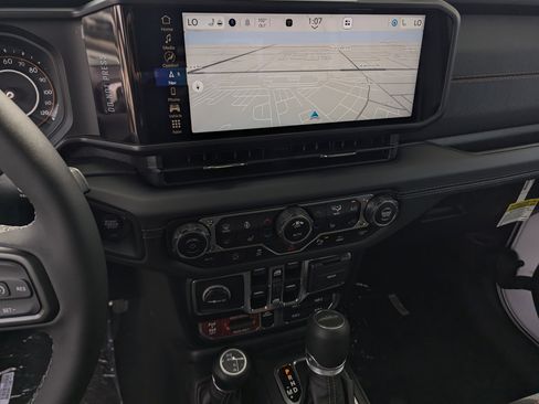 New 2025 Jeep Gladiator Mojave w/ Safety Group image 10