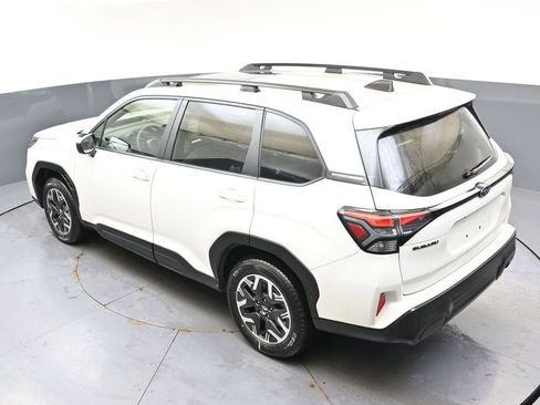 Certified 2025 Subaru Forester Premium AWD/4WD image 39