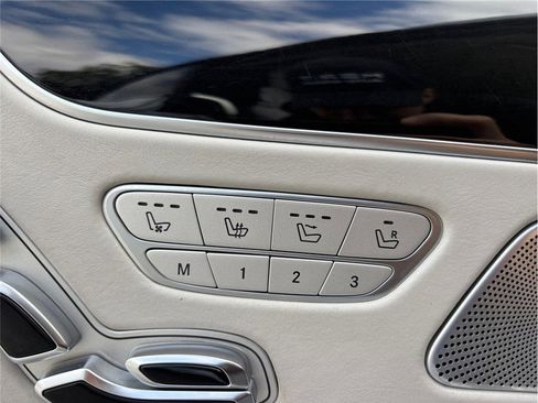 Used 2017 Mercedes-Benz S 550 Cabriolet image 37