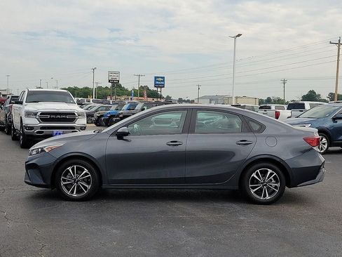 Used 2024 Kia Forte LXS FWD image 3