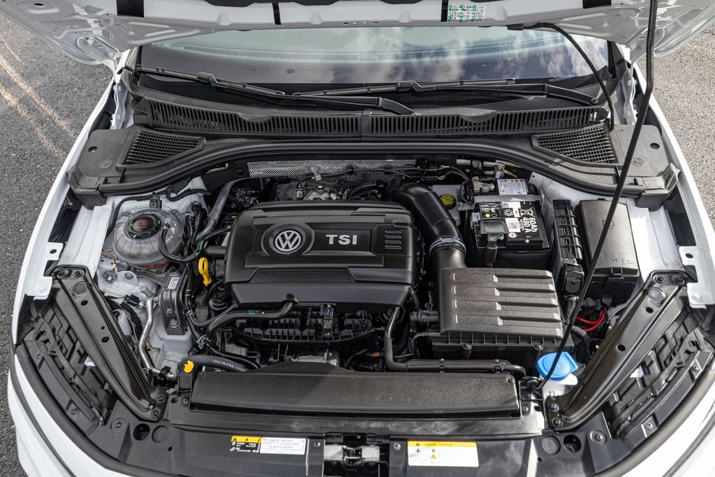 Certified 2025 Volkswagen Jetta GLI Autobahn FWD image 35