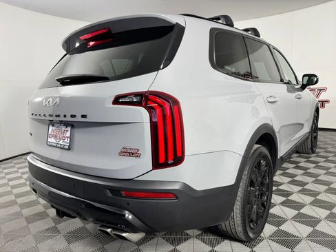 Used 2022 Kia Telluride SX w/ SX Prestige Package image 32