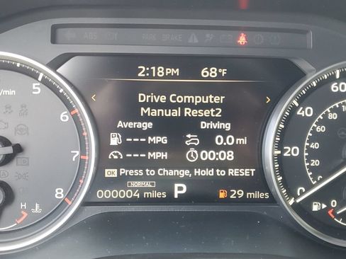 New 2026 Mitsubishi Outlander LE AWD/4WD image 32