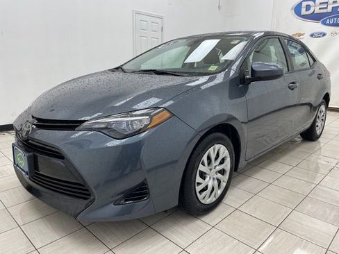 Used 2017 Toyota Corolla LE w/ Carpet Mat Package (TMS) FWD image 18