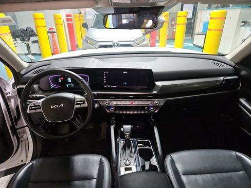 Used 2025 Kia Telluride S image 4