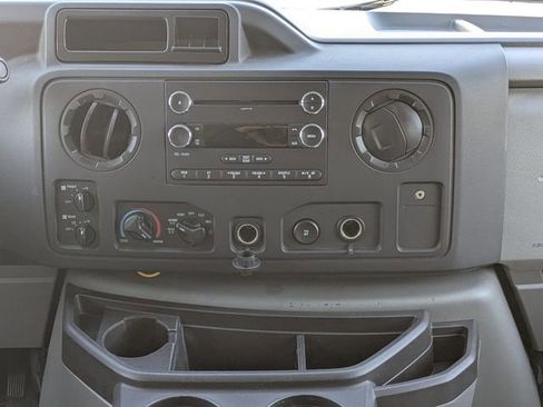 Used 2014 Ford E-350 and Econoline 350 XLT image 20