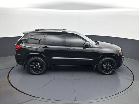 Used 2020 Jeep Grand Cherokee Altitude AWD/4WD image 16