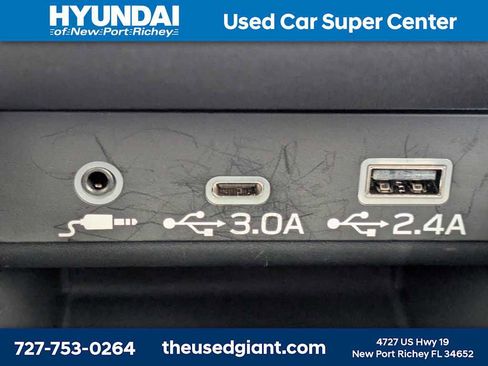 Used 2025 Subaru Outback Premium image 30