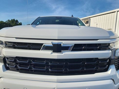 Used 2024 Chevrolet Silverado 1500 RST w/ Convenience Package II AWD/4WD image 11