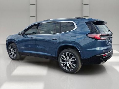 New 2026 GMC Acadia Denali Ultimate FWD image 3