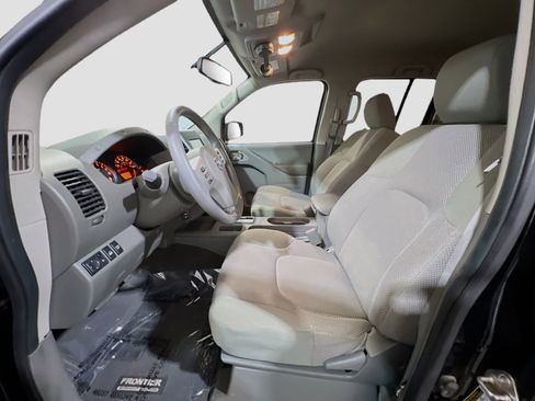 Used 2019 Nissan Frontier SV w/ Value Truck Package AWD/4WD image 14